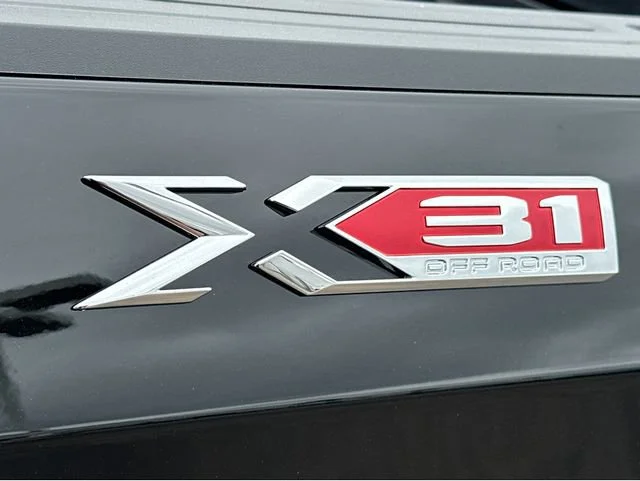 New 2026 Onyx Black GMC SLT image 4