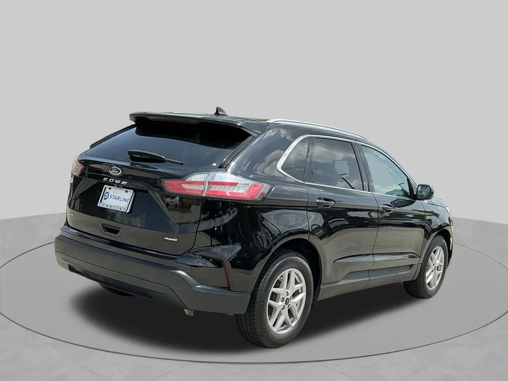 Used 2023 Black Ford SEL image 10
