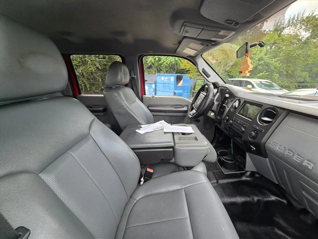 Used 2015 Red Ford XL image 7