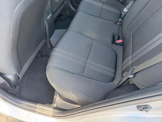 Used 2022 Silver Hyundai SEL image 12
