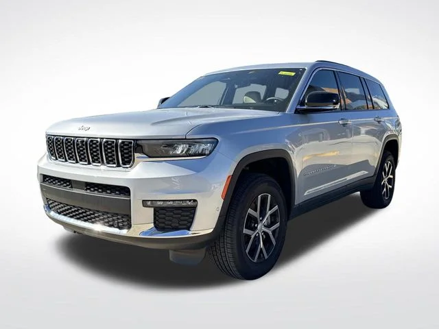 New 2025 Silver Jeep Limited image 4