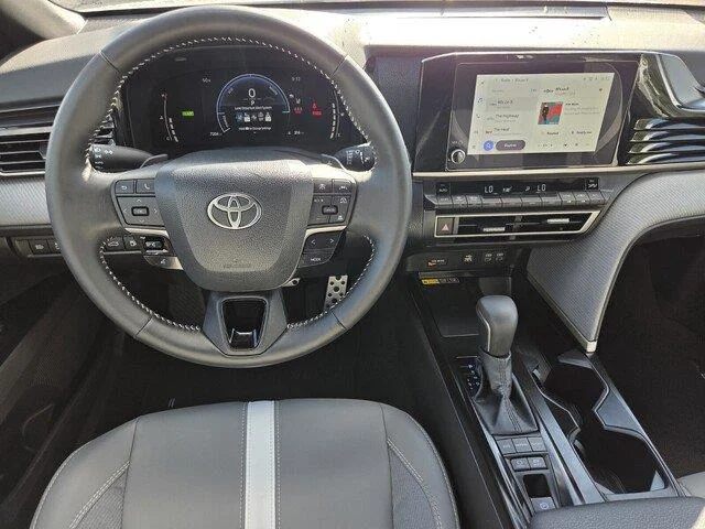 Used 2026 Ice Cap Toyota SE image 22