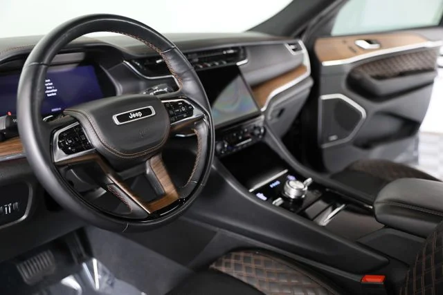 Used 2023 Black Jeep Summit image 13