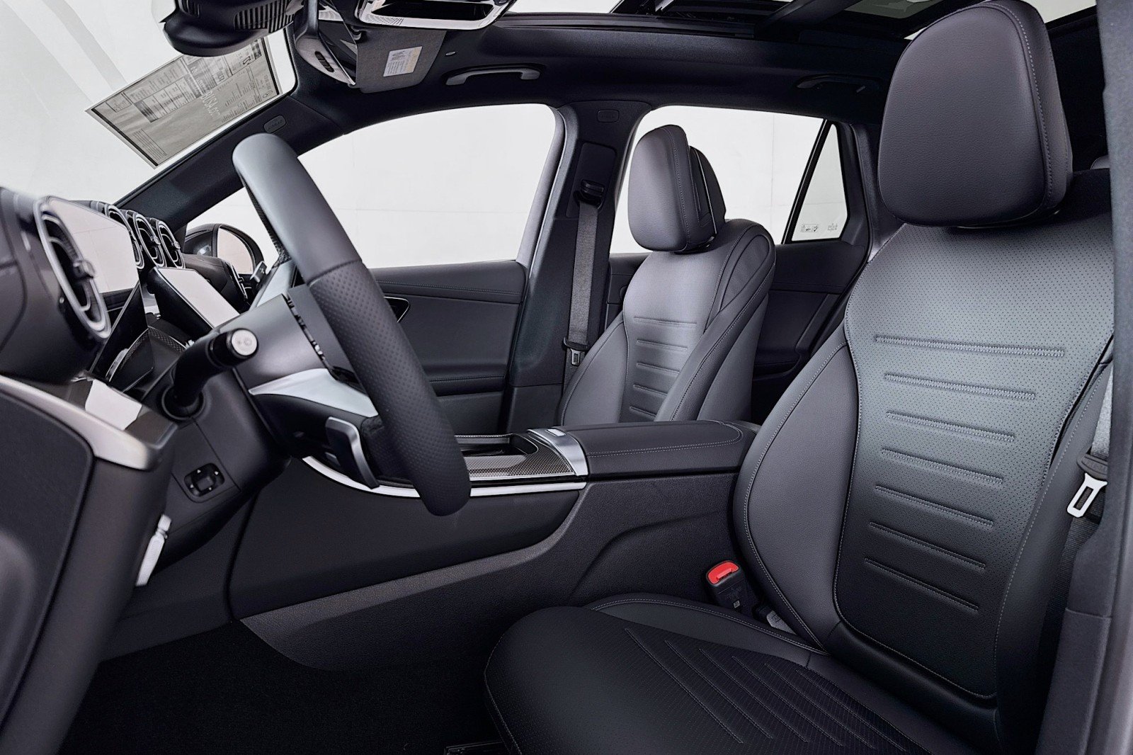 New 2026 Graphite Grey Metallic Mercedes-Benz GLC 300 SUV image 16