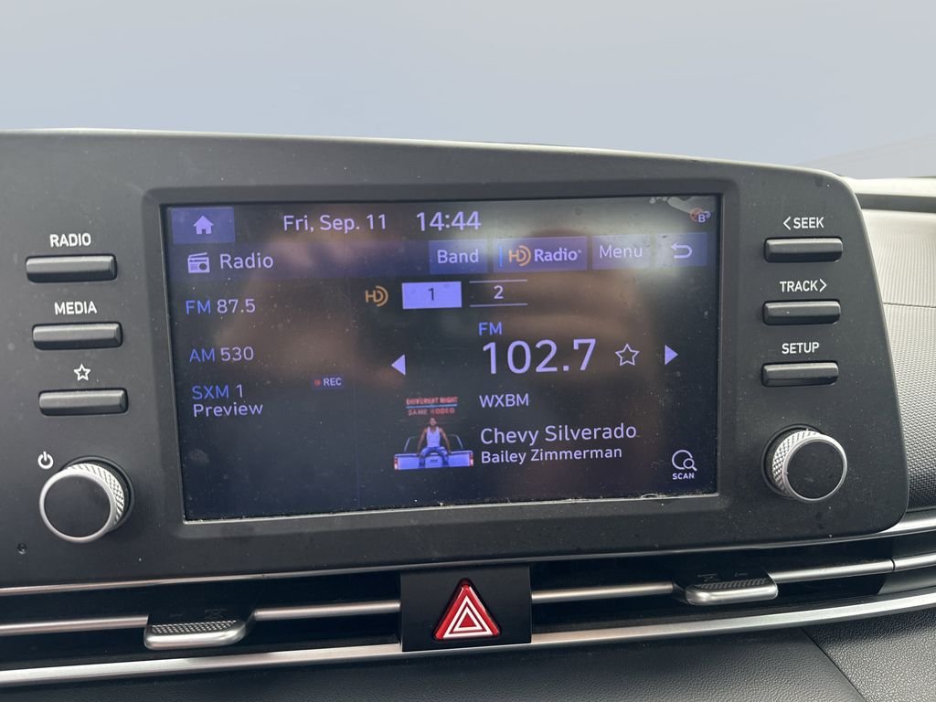 2022 Hyundai Elantra Blue - Photo 24