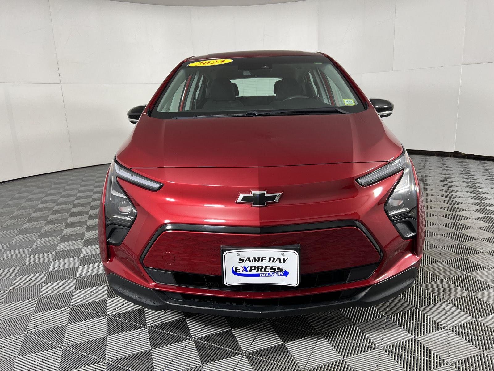 Used 2023 Radiant Red Tintcoat Chevrolet 1LT image 18