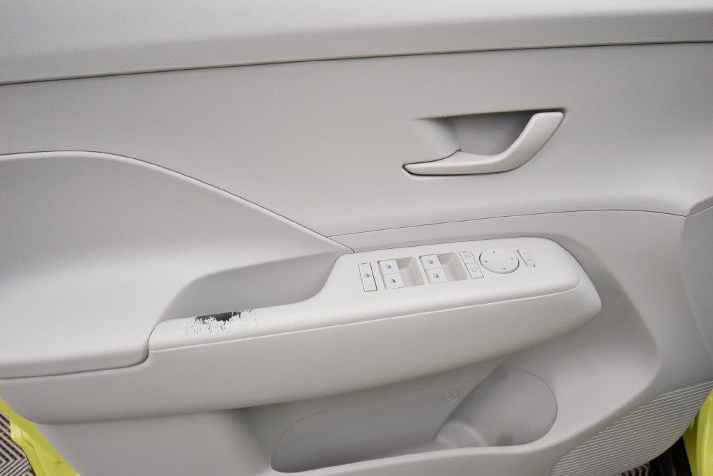 Used 2024 Neoteric Yellow Hyundai SEL image 20