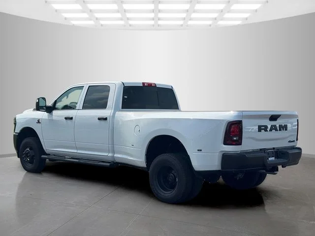 New 2026 Bright White Clear-Coat Exterior Paint RAM TRADESMAN image 5