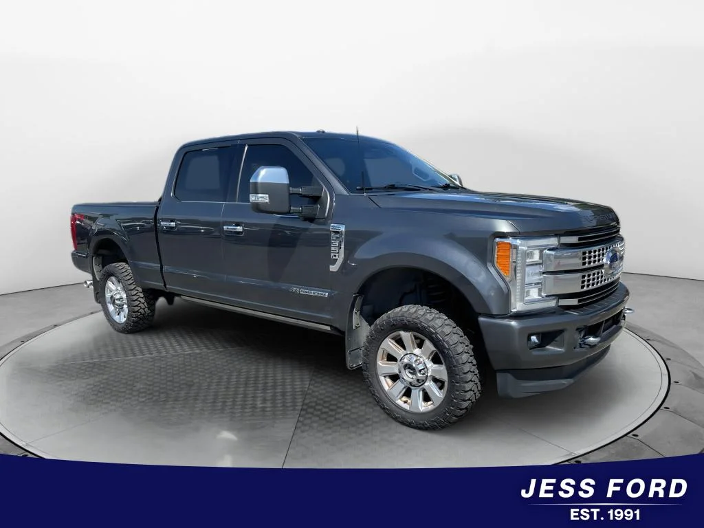 Used 2018 Magnetic Ford Platinum image 8