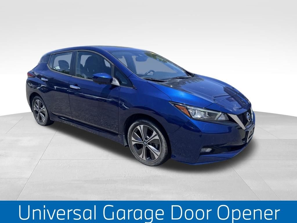 Used 2020 Blue Nissan SV Plus image 3