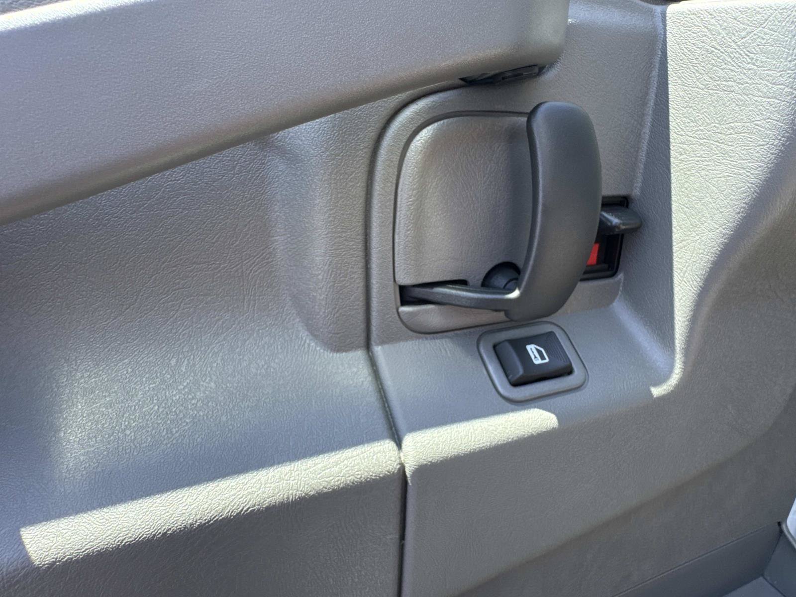 2025 GMC Savana Cargo Work Van - Photo 16