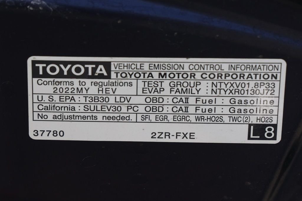 Used 2022  Toyota LE image 33