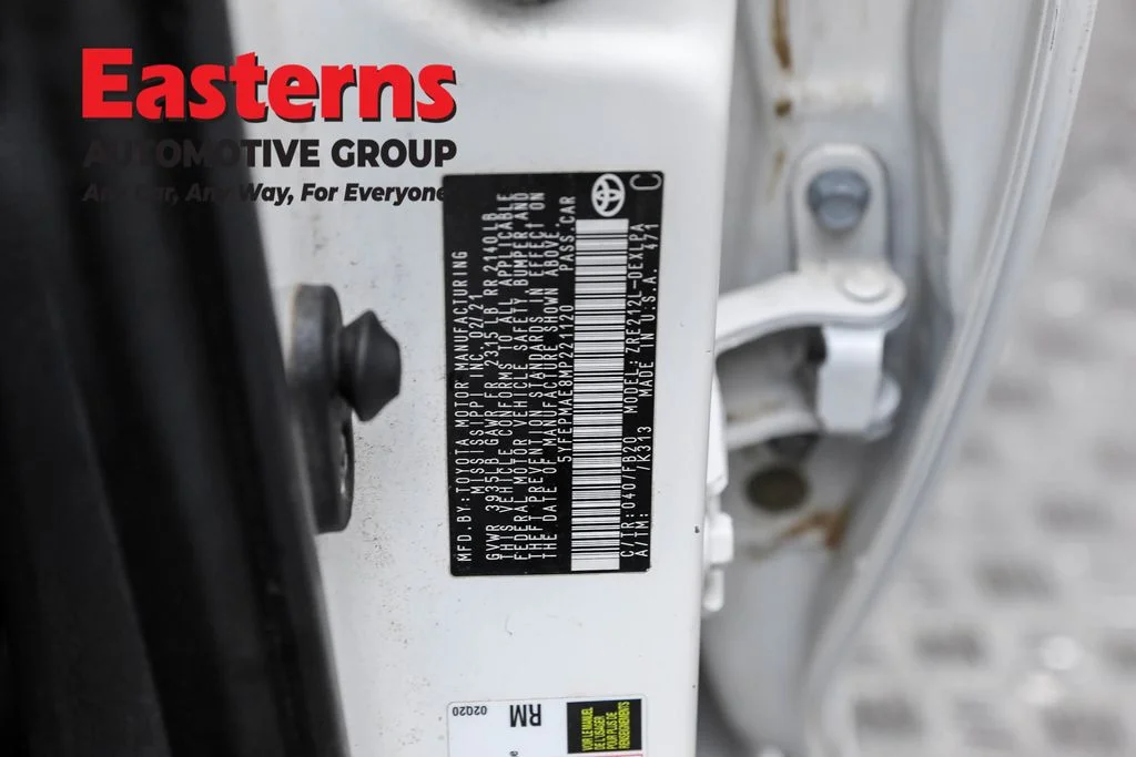 Used 2021 White Toyota LE image 30
