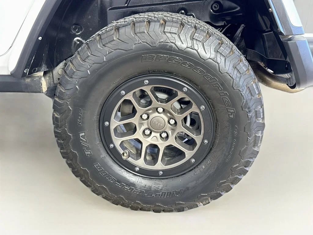 Used 2023 White Jeep Rubicon 392 image 31