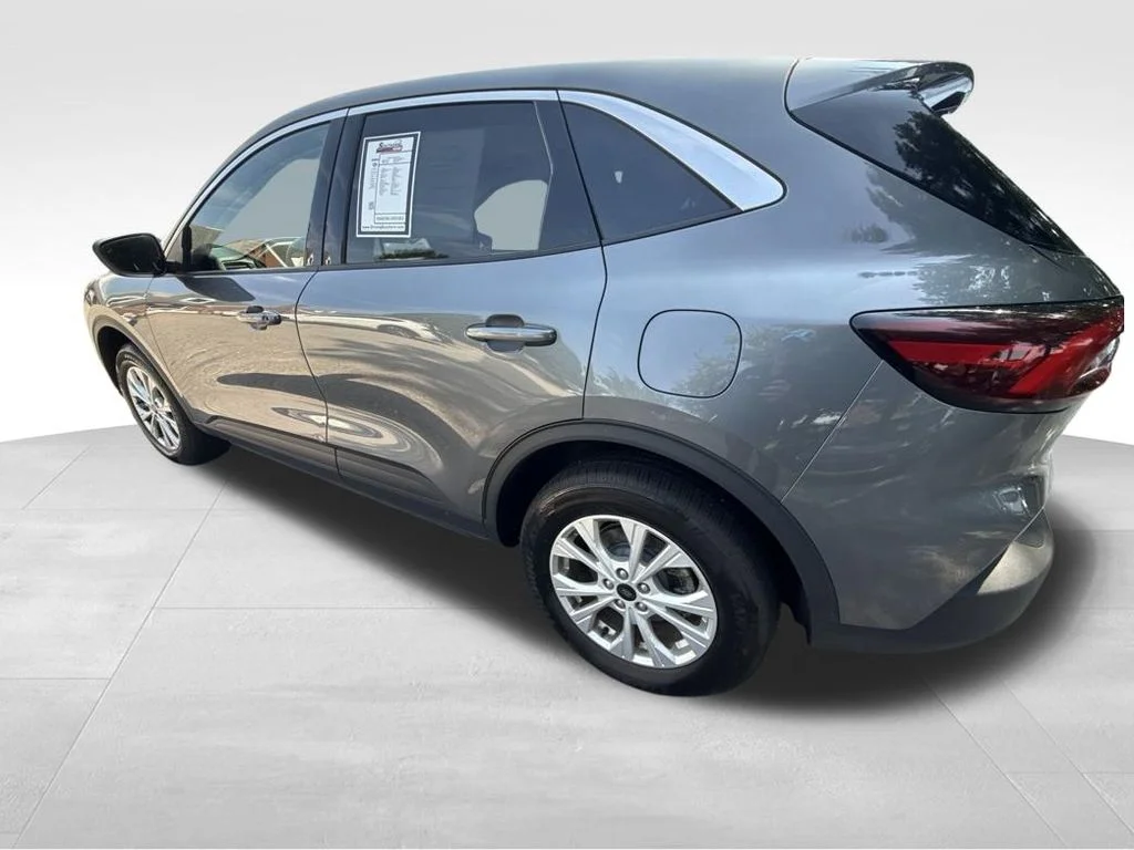 Used 2024 Gray Ford Active image 3