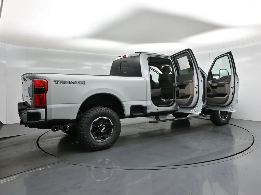 New 2026 Avalanche Ford Platinum image 5