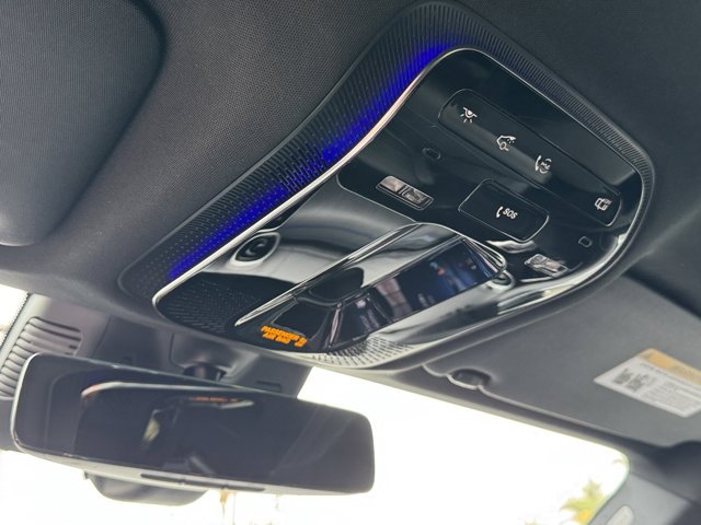 Used 2025 Black Mercedes-Benz GLC 300 image 23