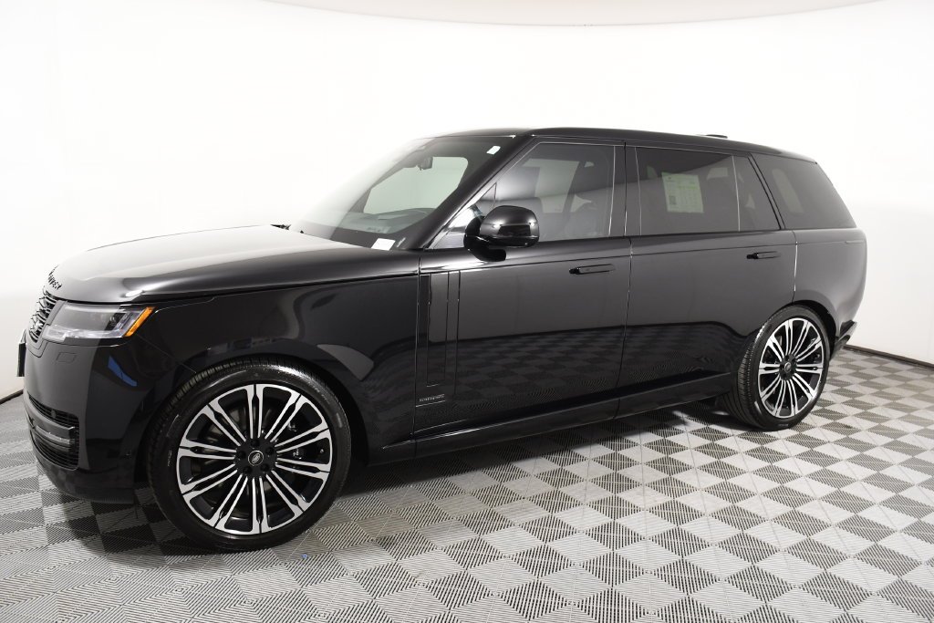 Used 2025 Santorini Black Metallic Land Rover Autobiography image 2