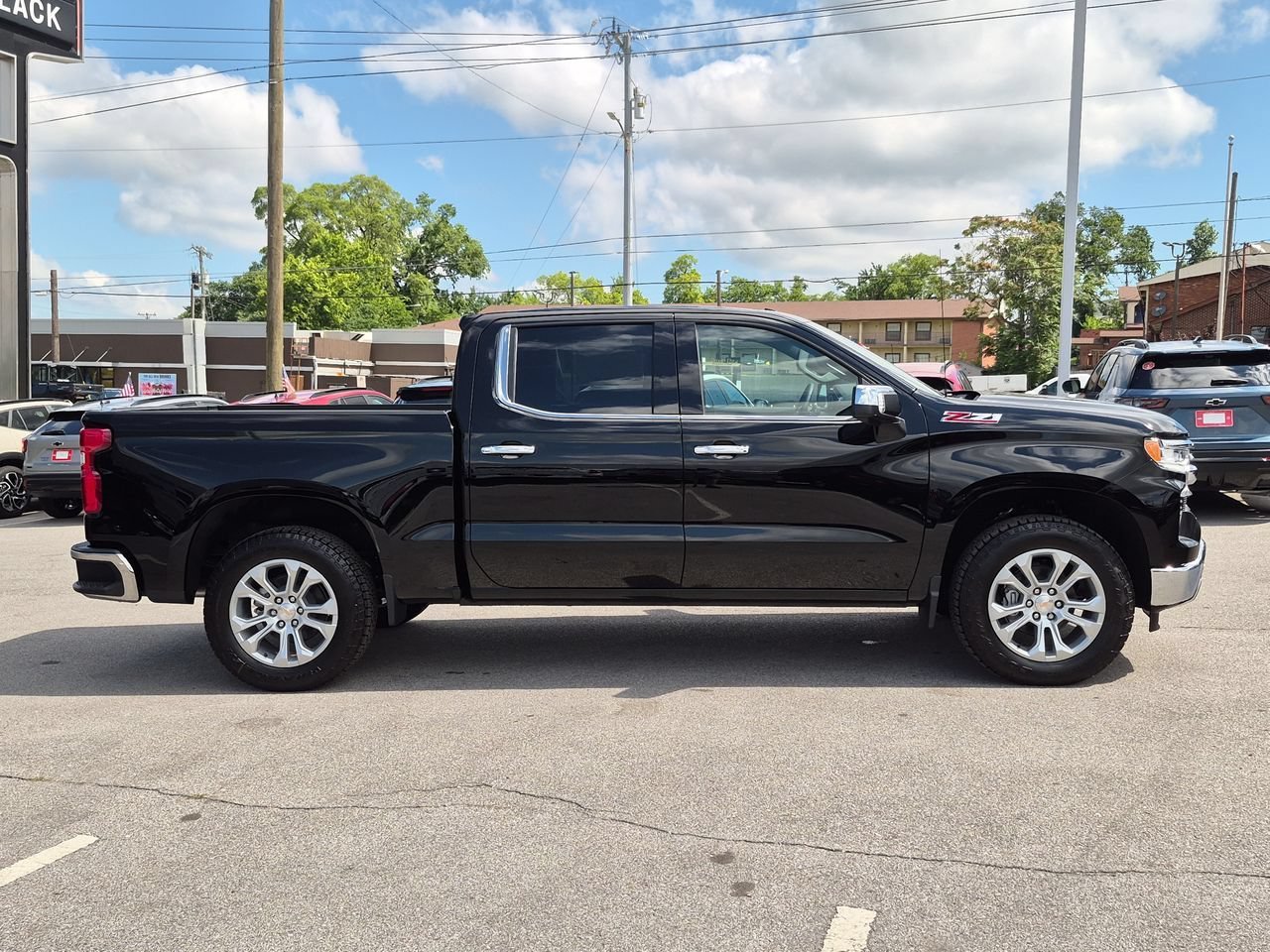 2026 Chevrolet Silverado 1500 LTZ - Photo 9