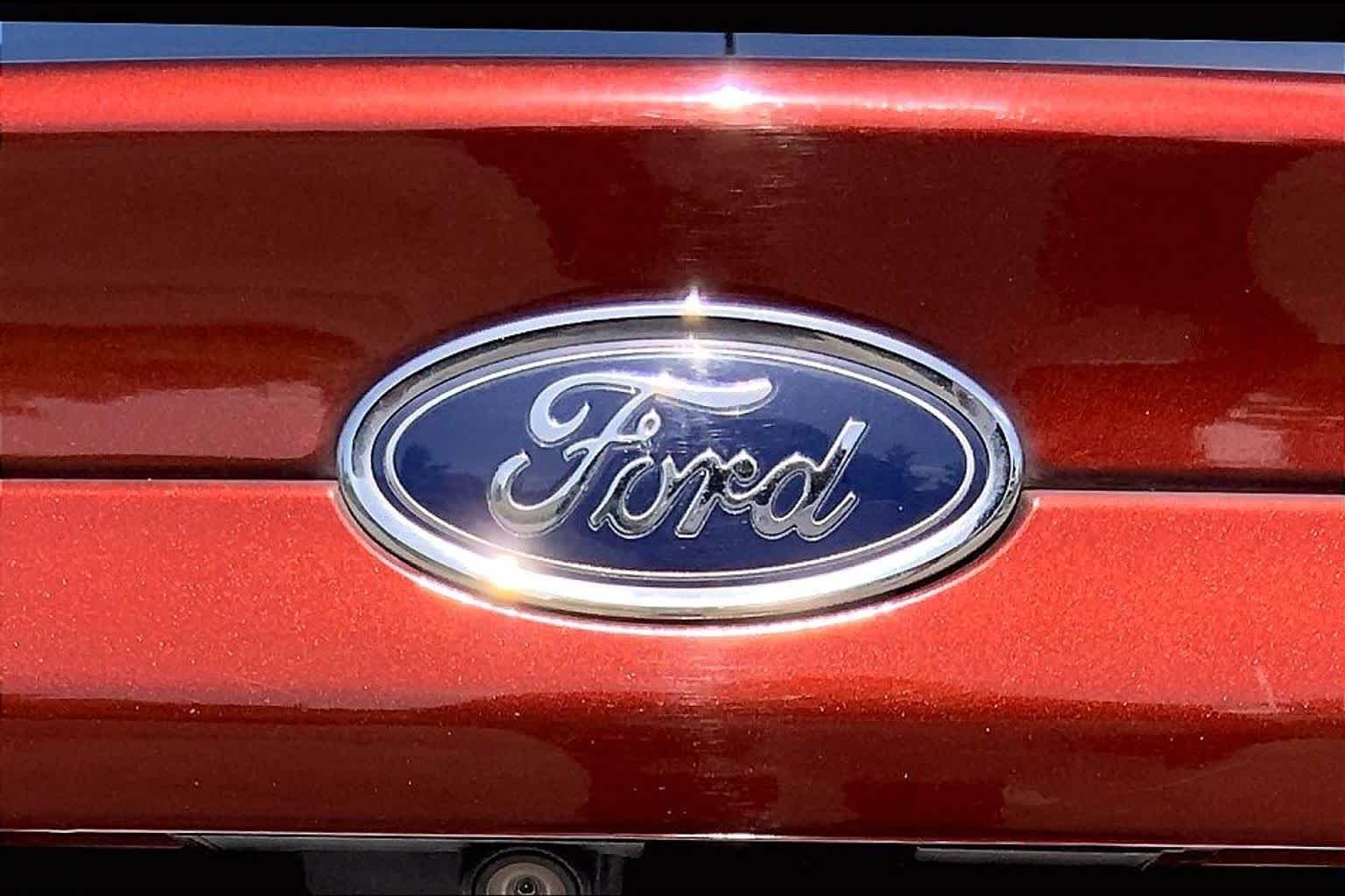 Used 2016 Bronze Fire Metallic Tinted Clearcoat Ford SE Hybrid image 10