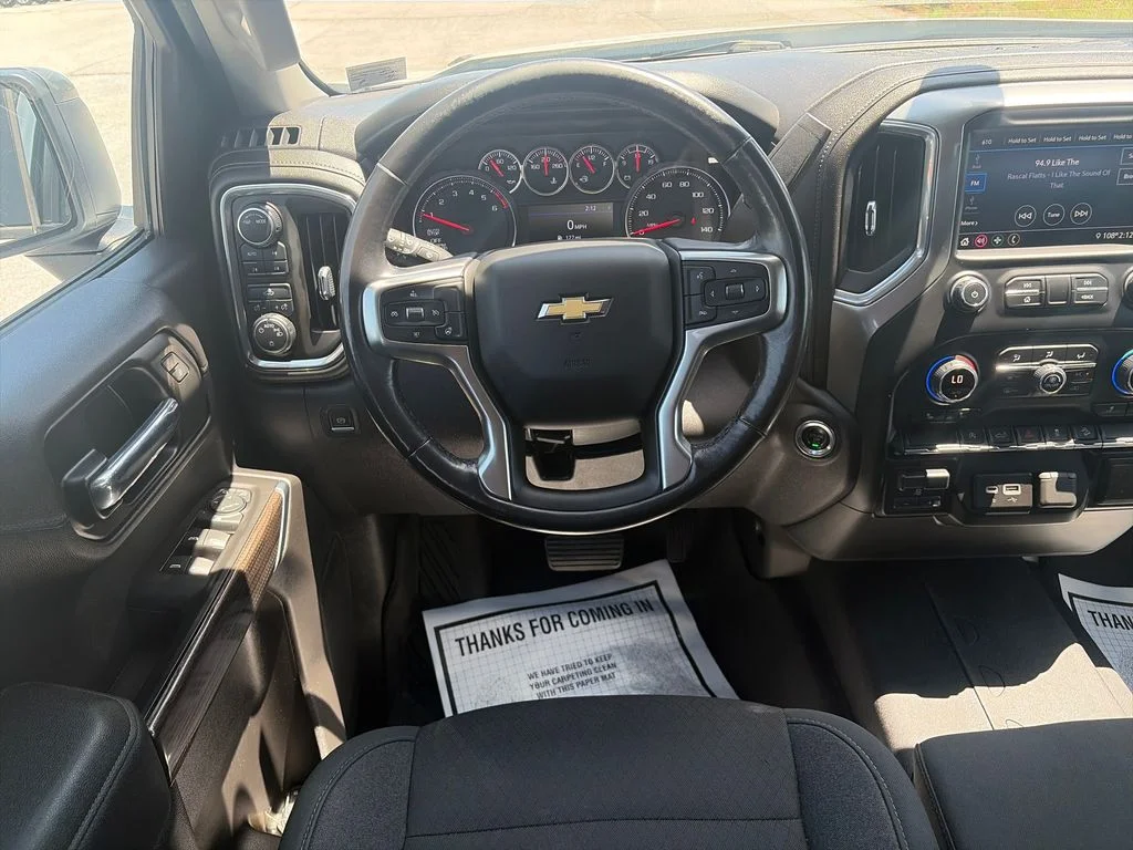 Used 2020 White Chevrolet LT image 14