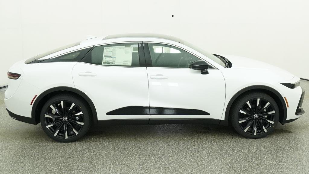 New 2026 Oxygen White Toyota Platinum image 15