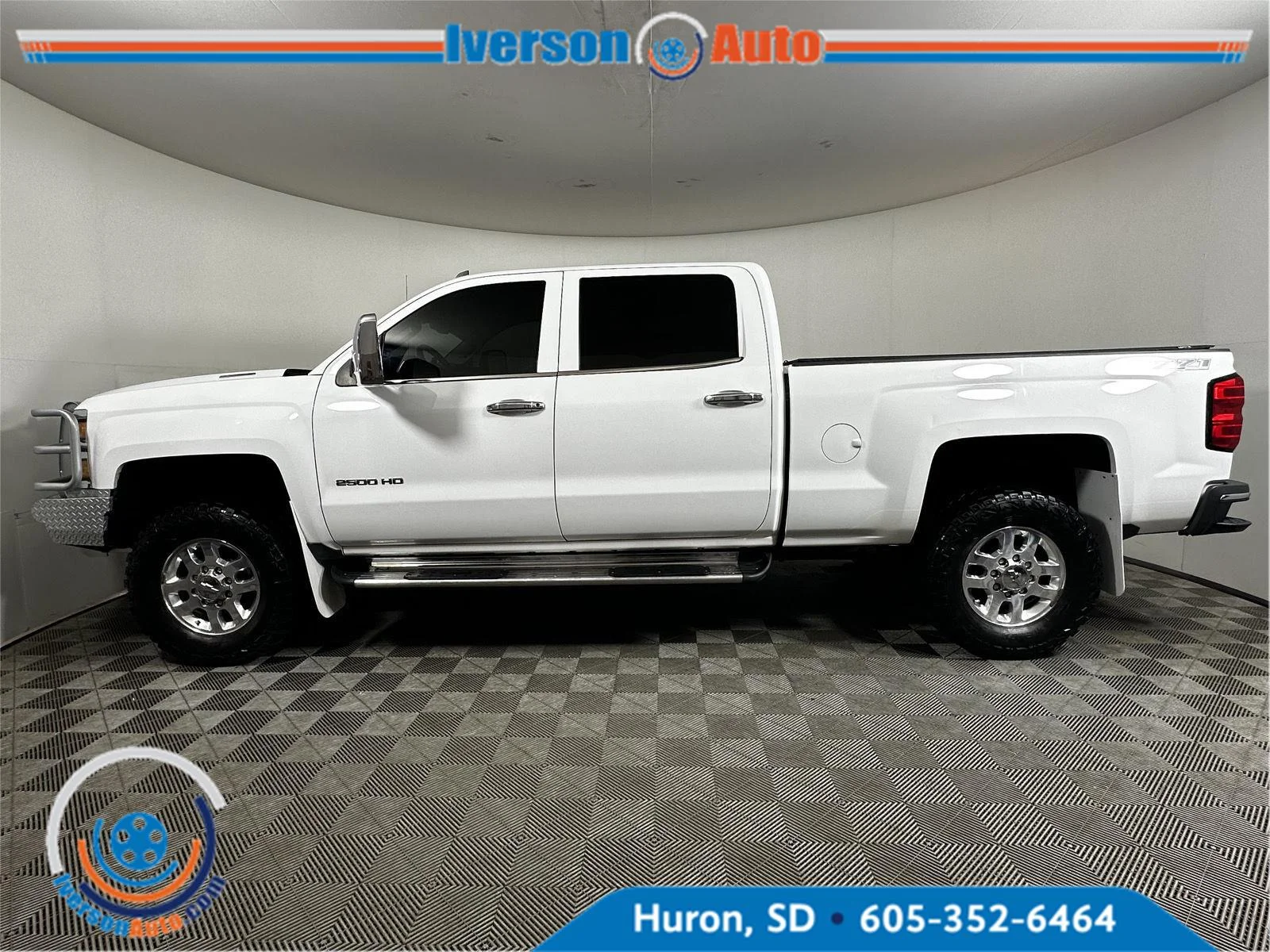 Used 2015 Summit White Chevrolet LT image 5