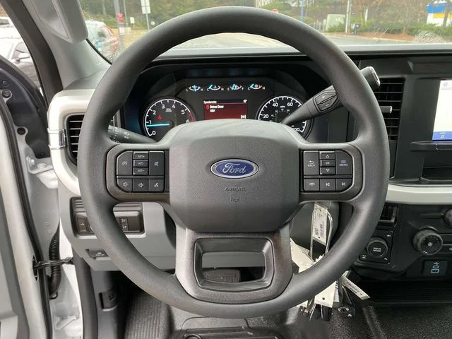 New 2026 Oxford White Ford XL image 13