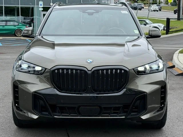Certified Used 2024 Manhattan Green Metallic BMW xDrive40i image 2