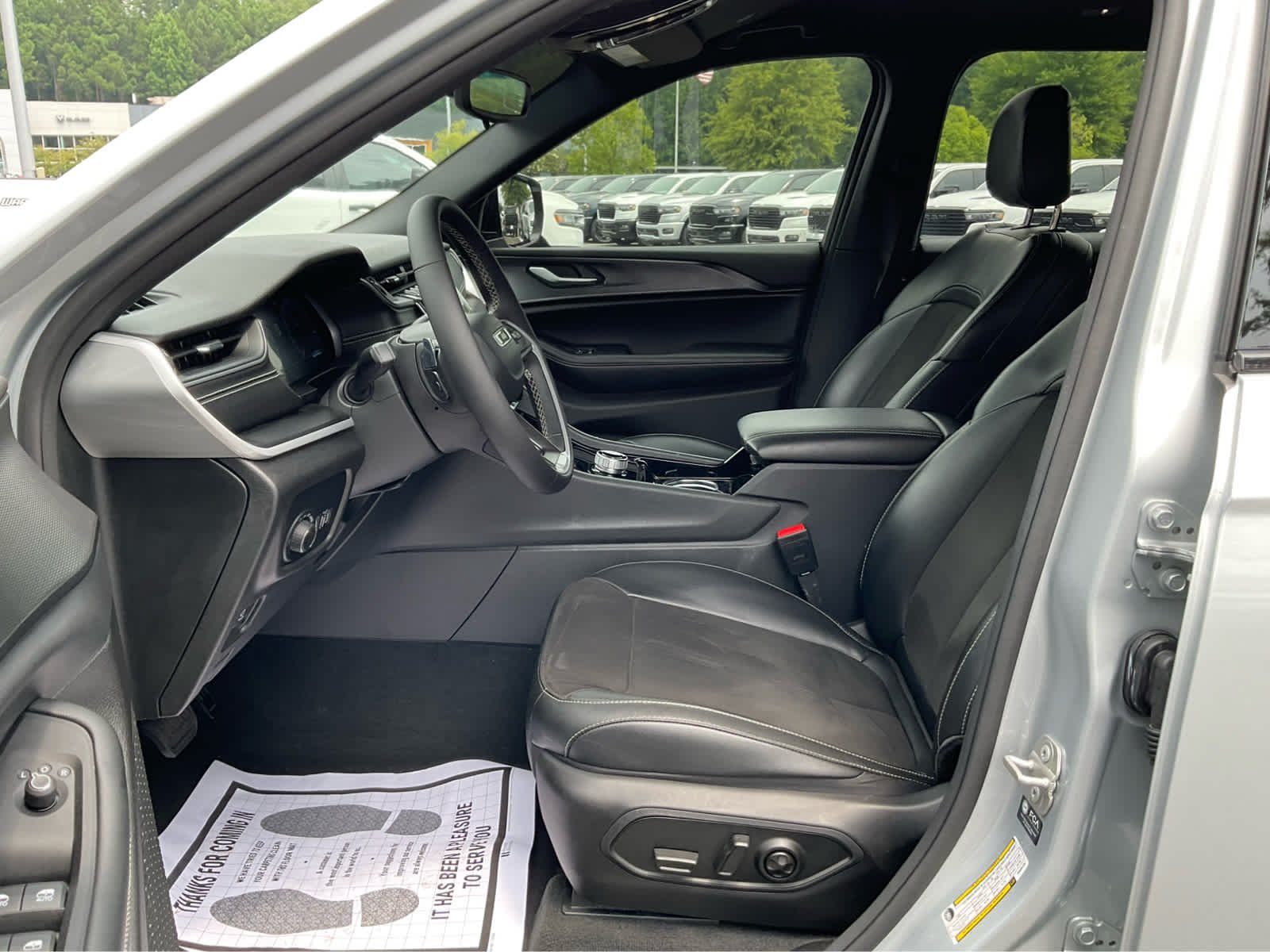 Certified Used 2023 Silver Zynith Jeep Altitude image 12