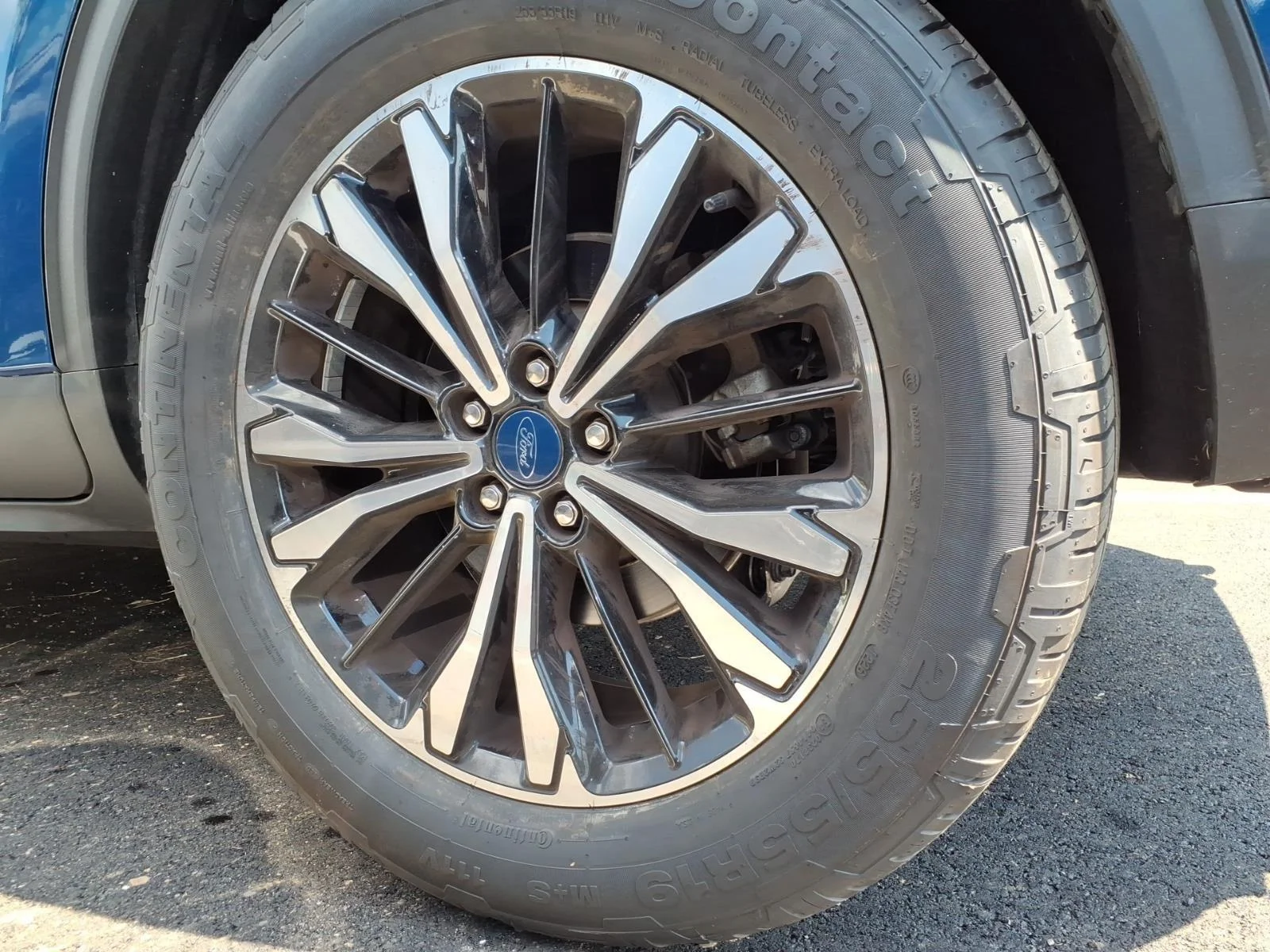 Used 2022 Atlas Blue Ford SE image 32
