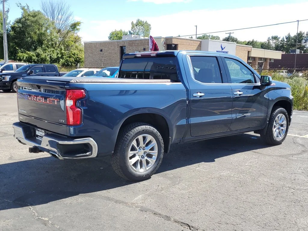 Used 2020 NORTHSKY BLUE METALLIC Chevrolet LTZ image 3