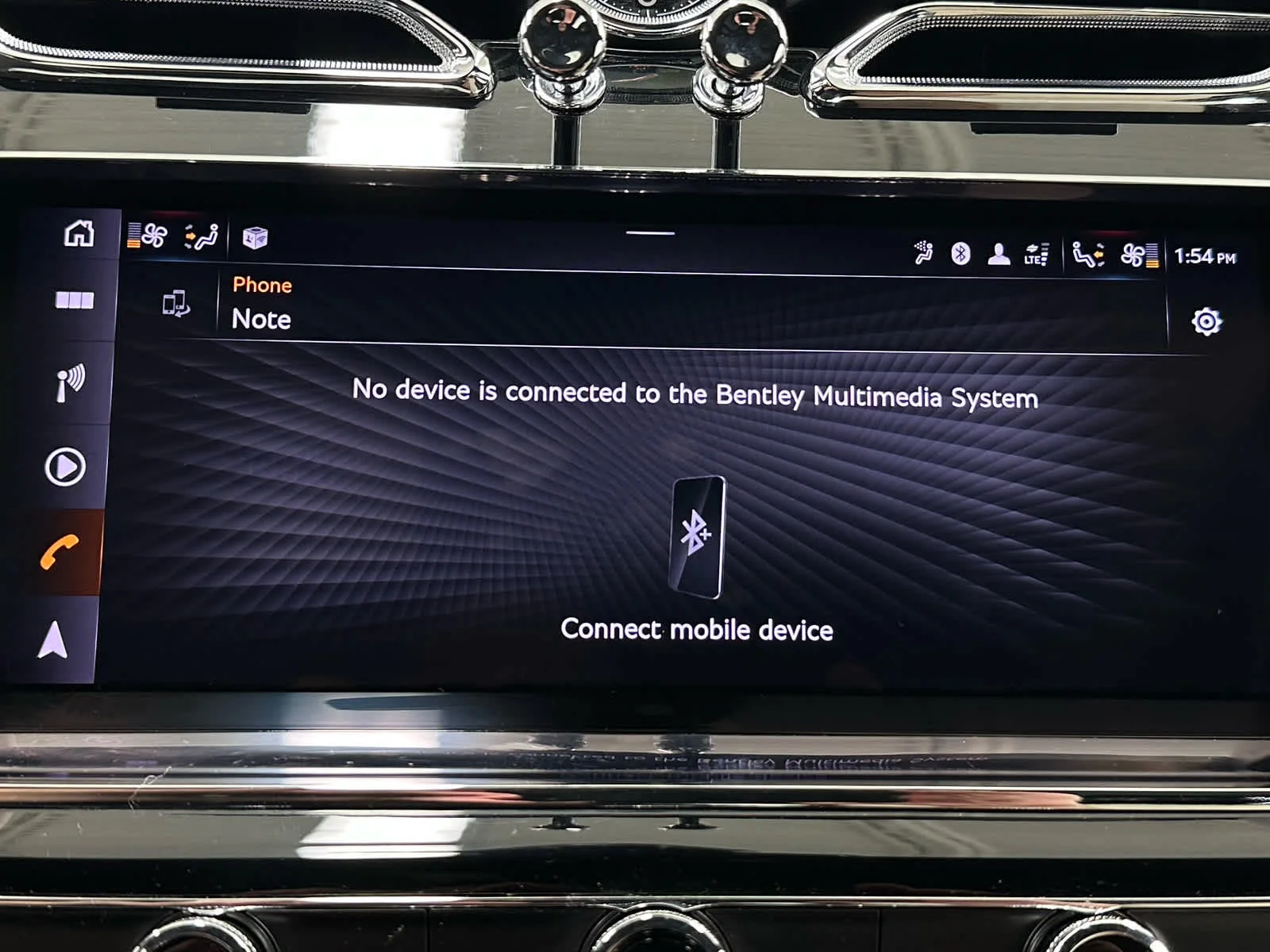 Used 2023 Glacier White Bentley V8 image 35
