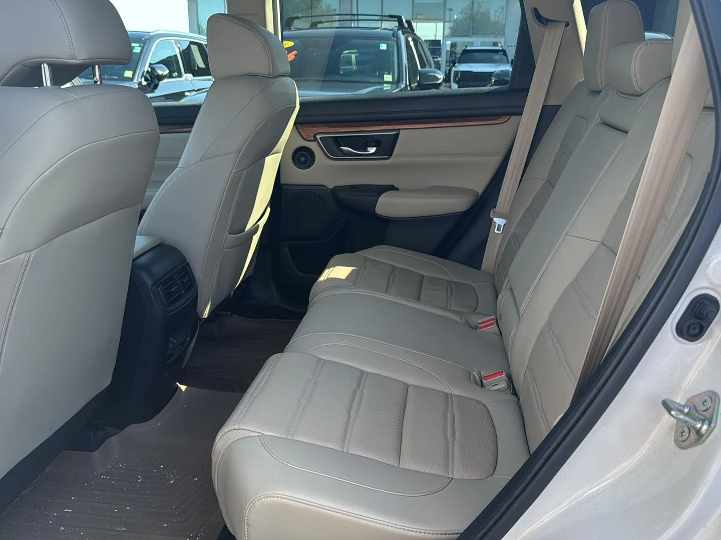 Used 2017 White Diamond Pearl Honda EX-L image 22