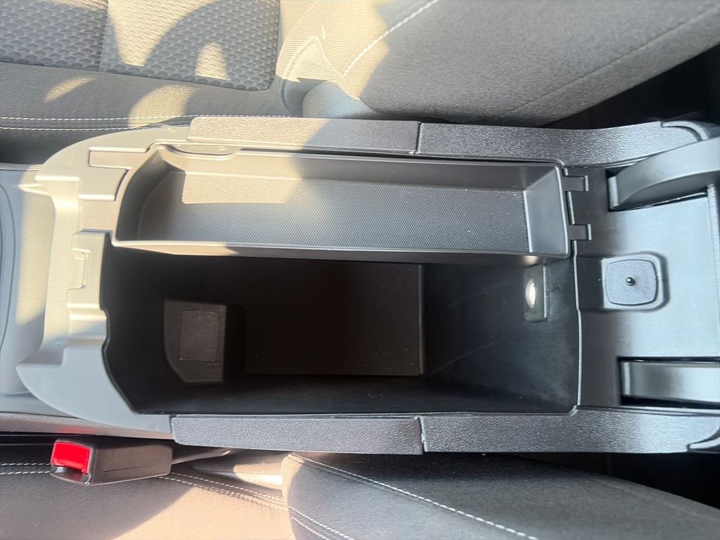 Used 2024 Silver GMC SLE image 25