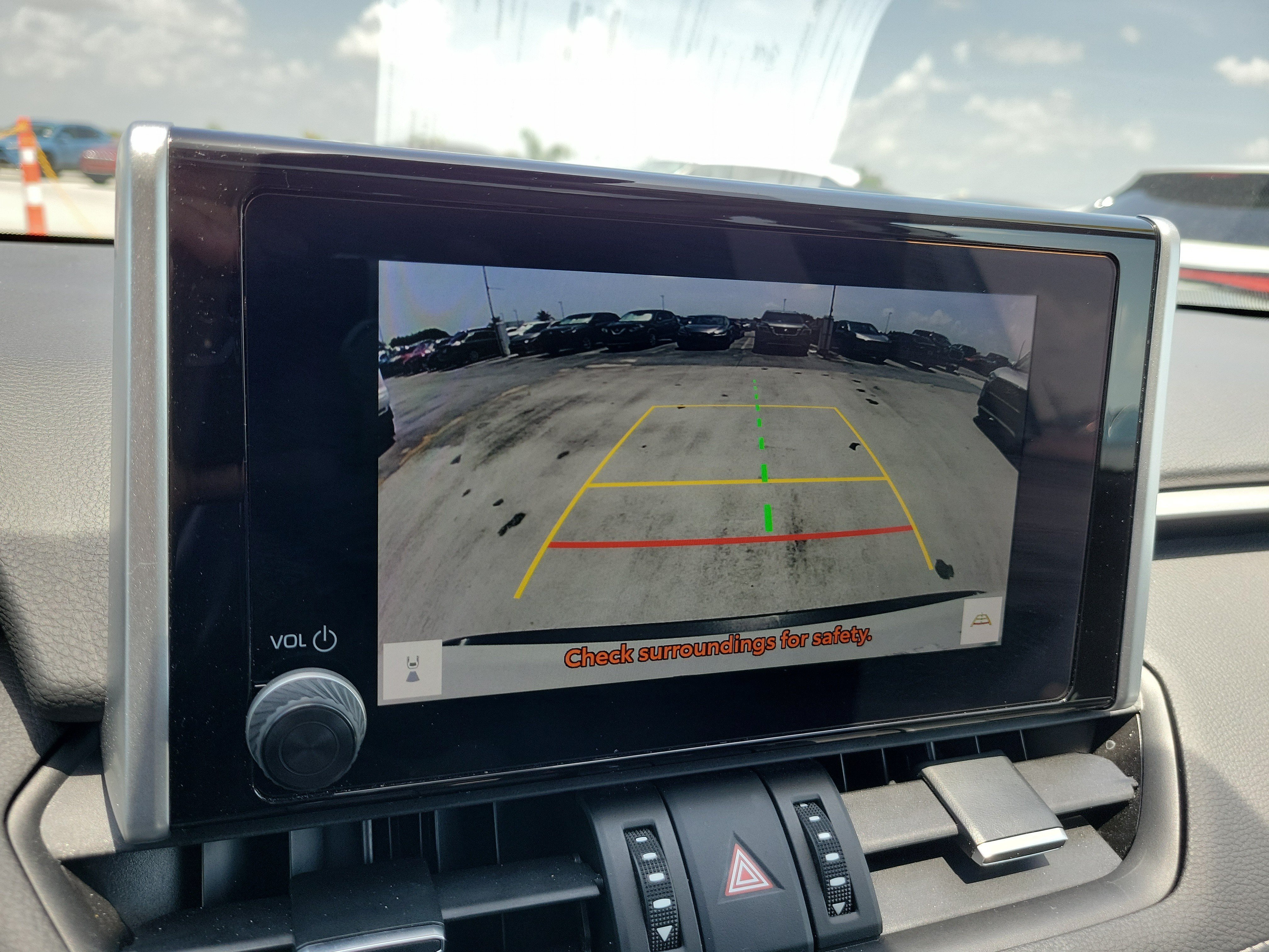 Certified Used 2023 Pearl Toyota XLE Premium image 32