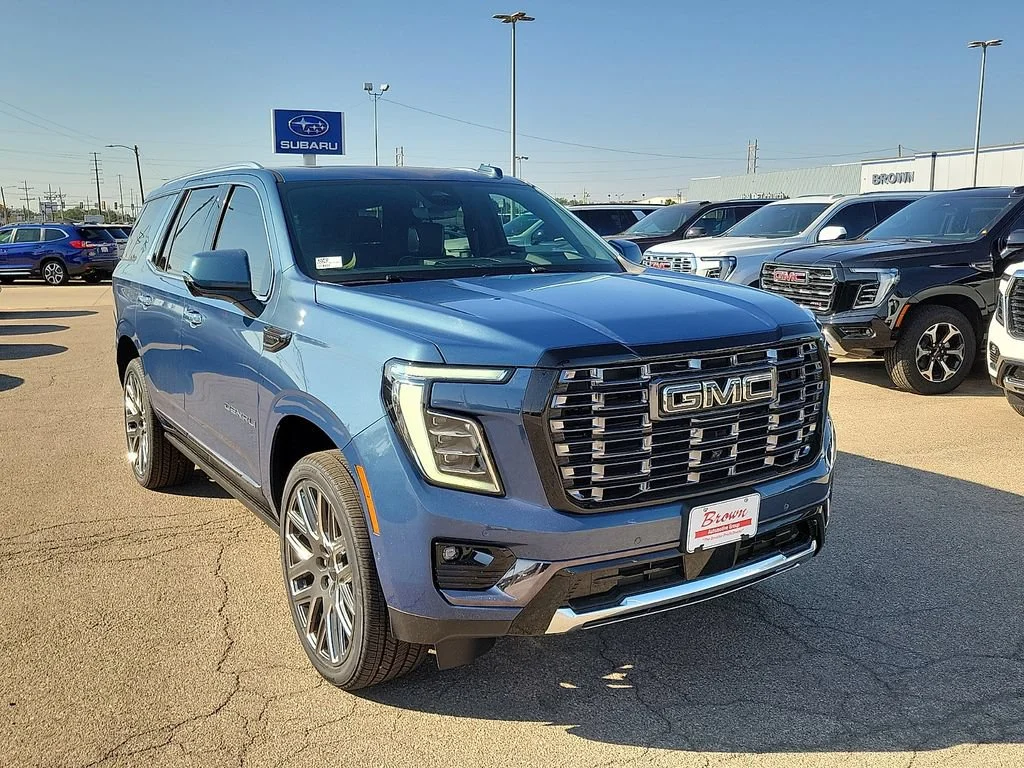 2026 GMC Yukon Denali Ultimate - Photo 2