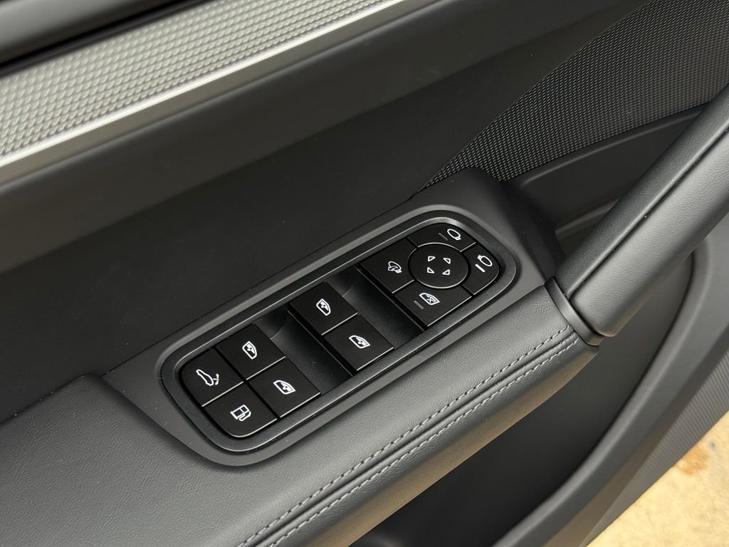2026 Porsche Cayenne E-Hybrid - Photo 15