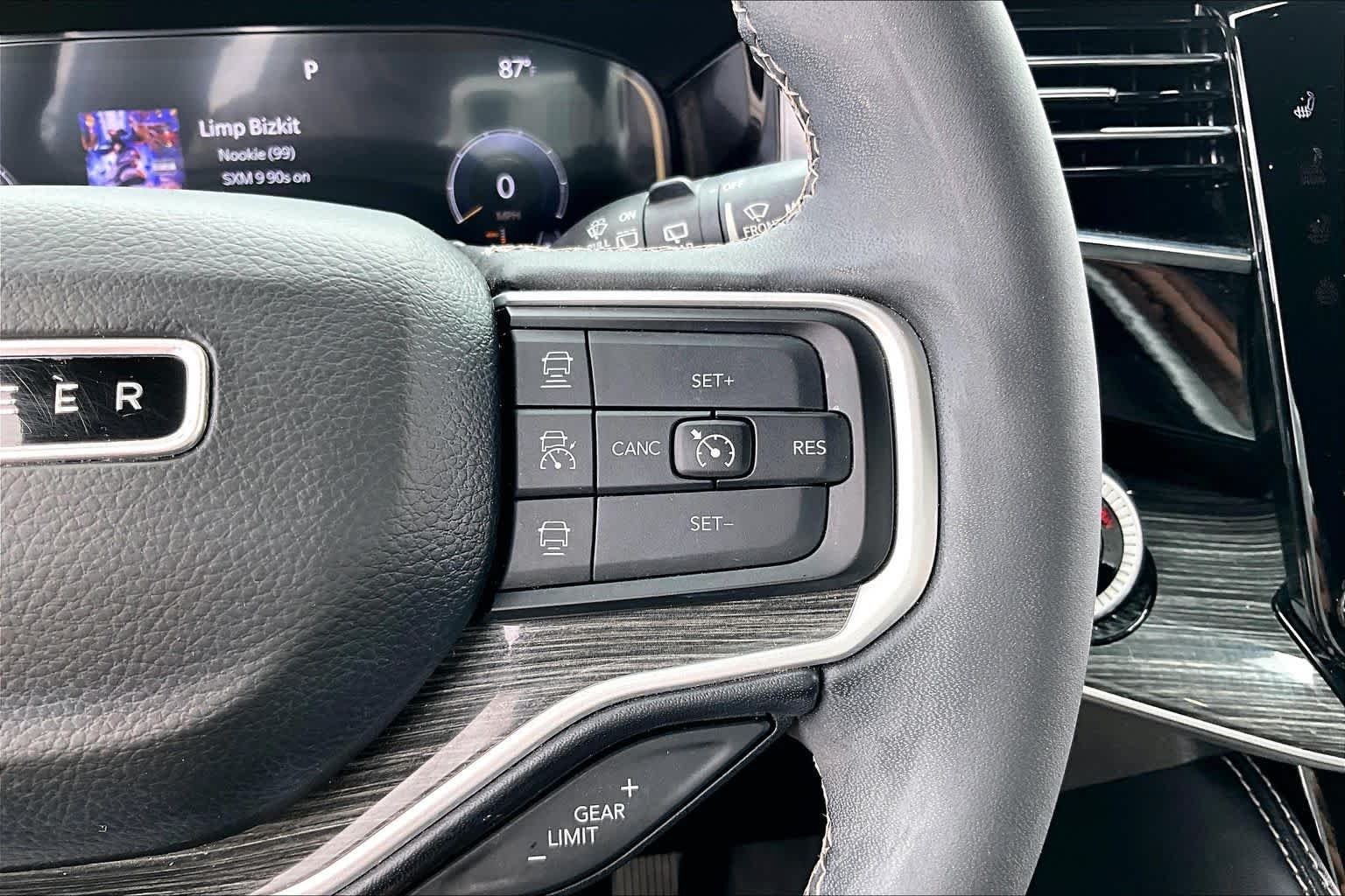 Used 2022 Luxury White Pearlcoat Jeep Series II image 23