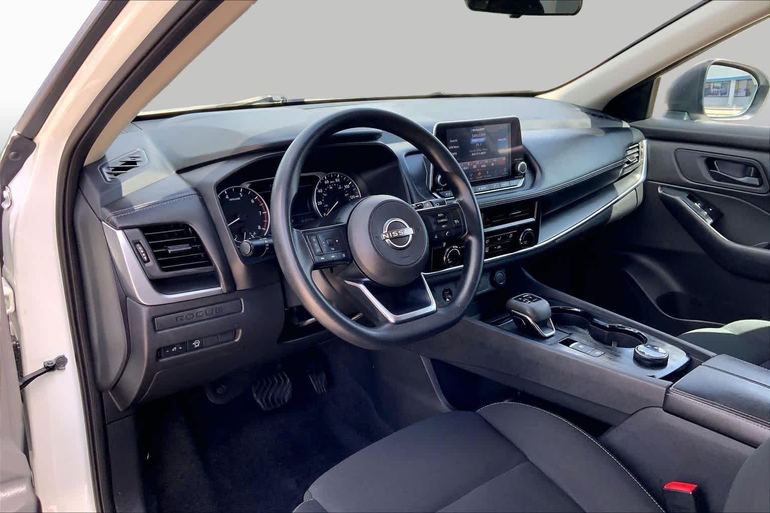 Used 2024 Glacier White Nissan S image 17