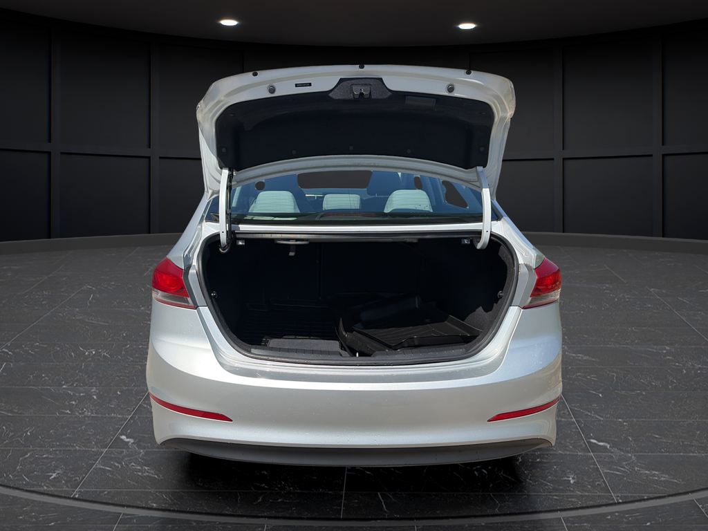 Used 2018 Silver Hyundai SEL image 9