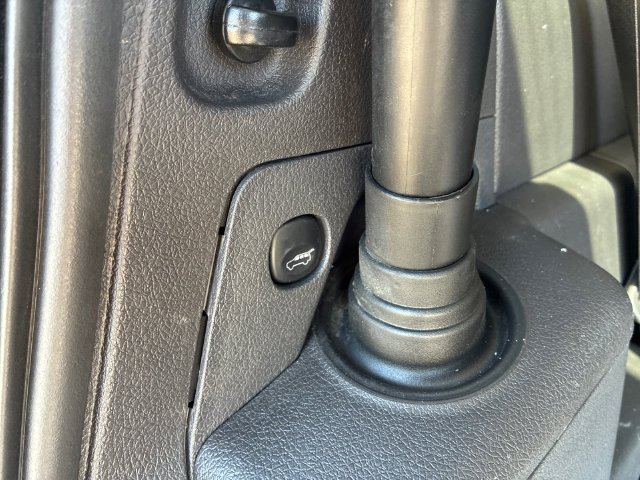 Used 2019 Blue Ford SEL image 8