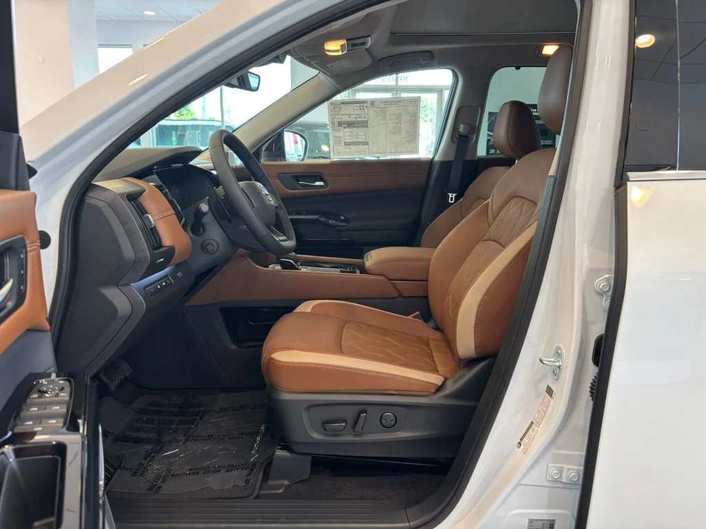 New 2026 Everest White Pearl TriCoat Nissan Platinum image 13