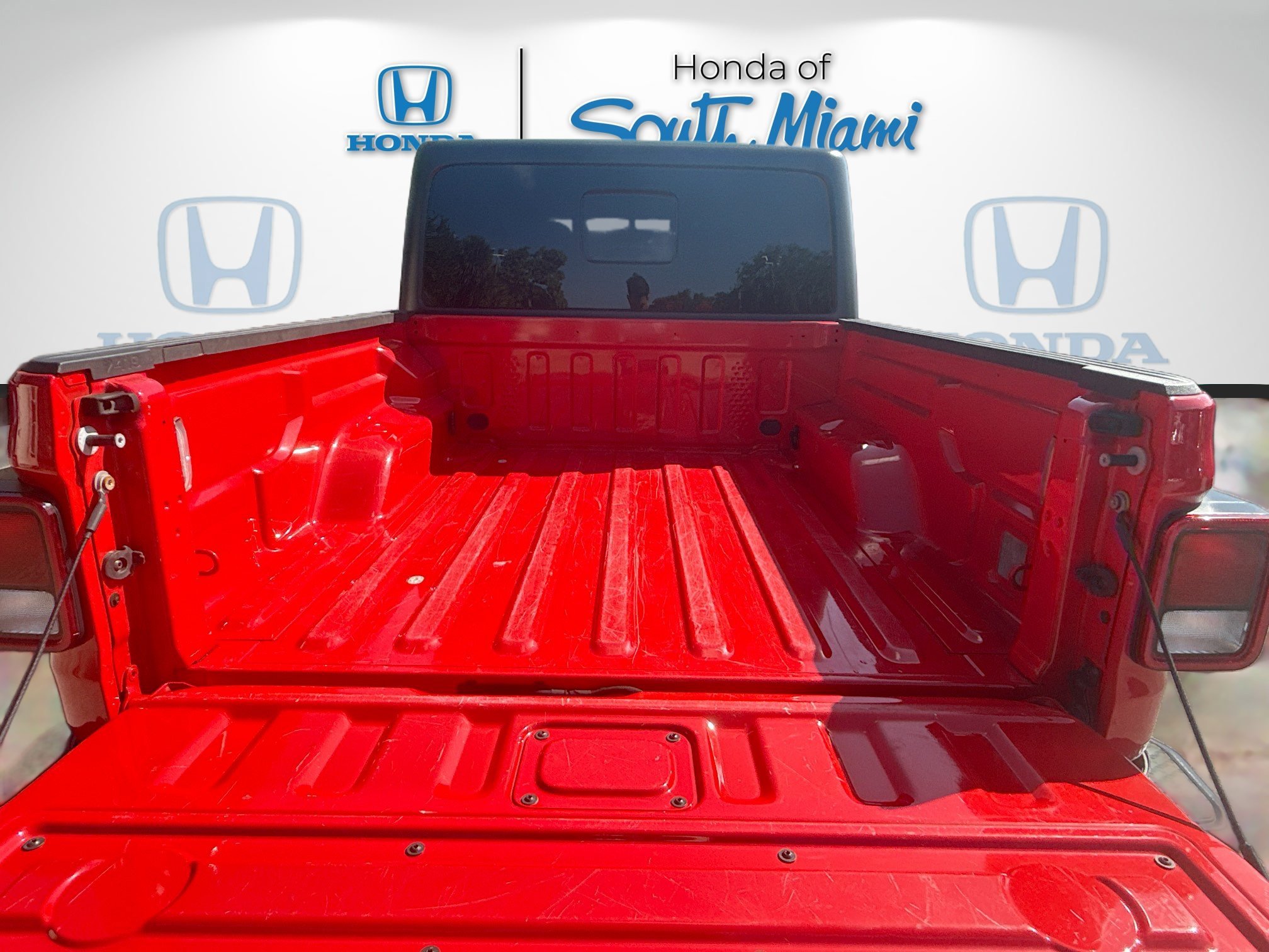 Used 2021 Firecracker Red Clearcoat Jeep Overland image 26