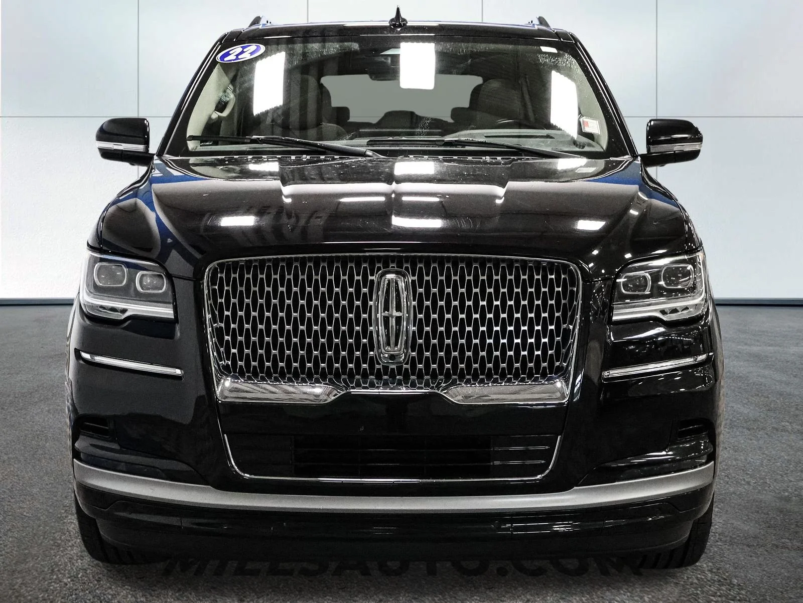 Used 2022 Black Lincoln Reserve image 12