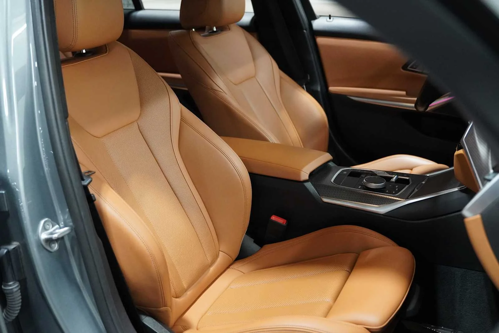 Used 2023 Skyscraper Grey Metallic BMW 330i xDrive image 9