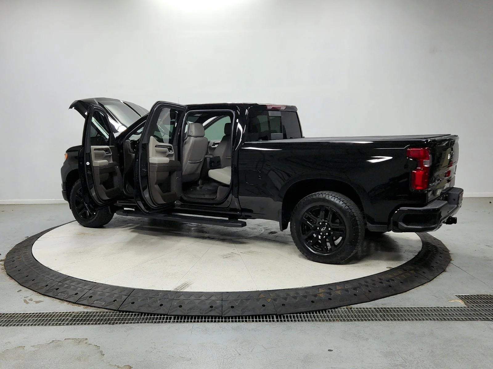 Used 2024 Black Chevrolet RST image 14