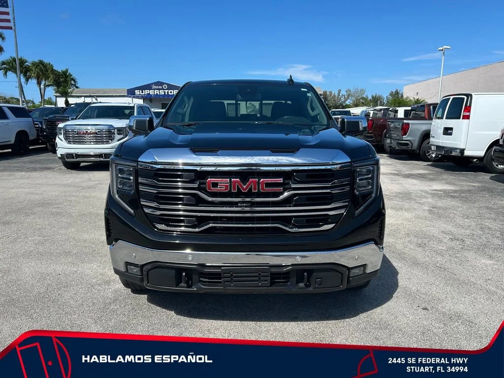 Used 2023 Onyx Black GMC SLT image 2