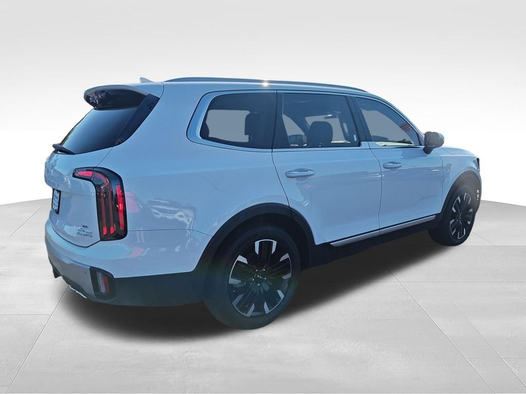 Used 2024 White Kia SX-Prestige image 6
