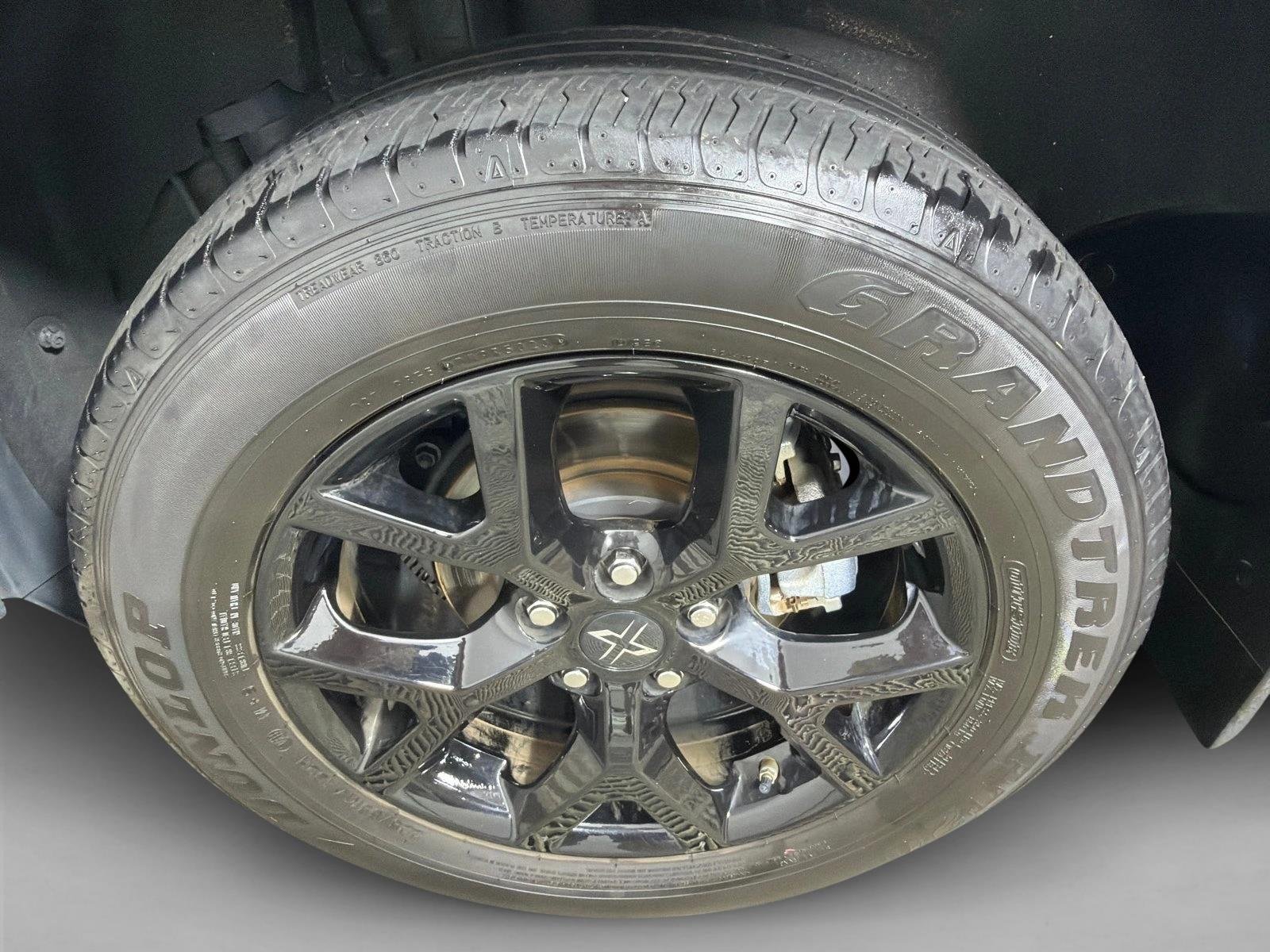 Used 2024 Ice Cap Toyota XLE image 21